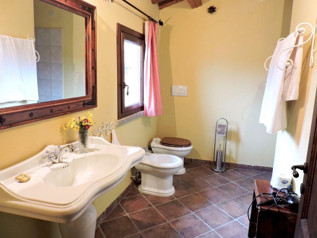 Casale Fedele Family Relax B&B Vicino Al Borgo Ronciglione  Exterior photo